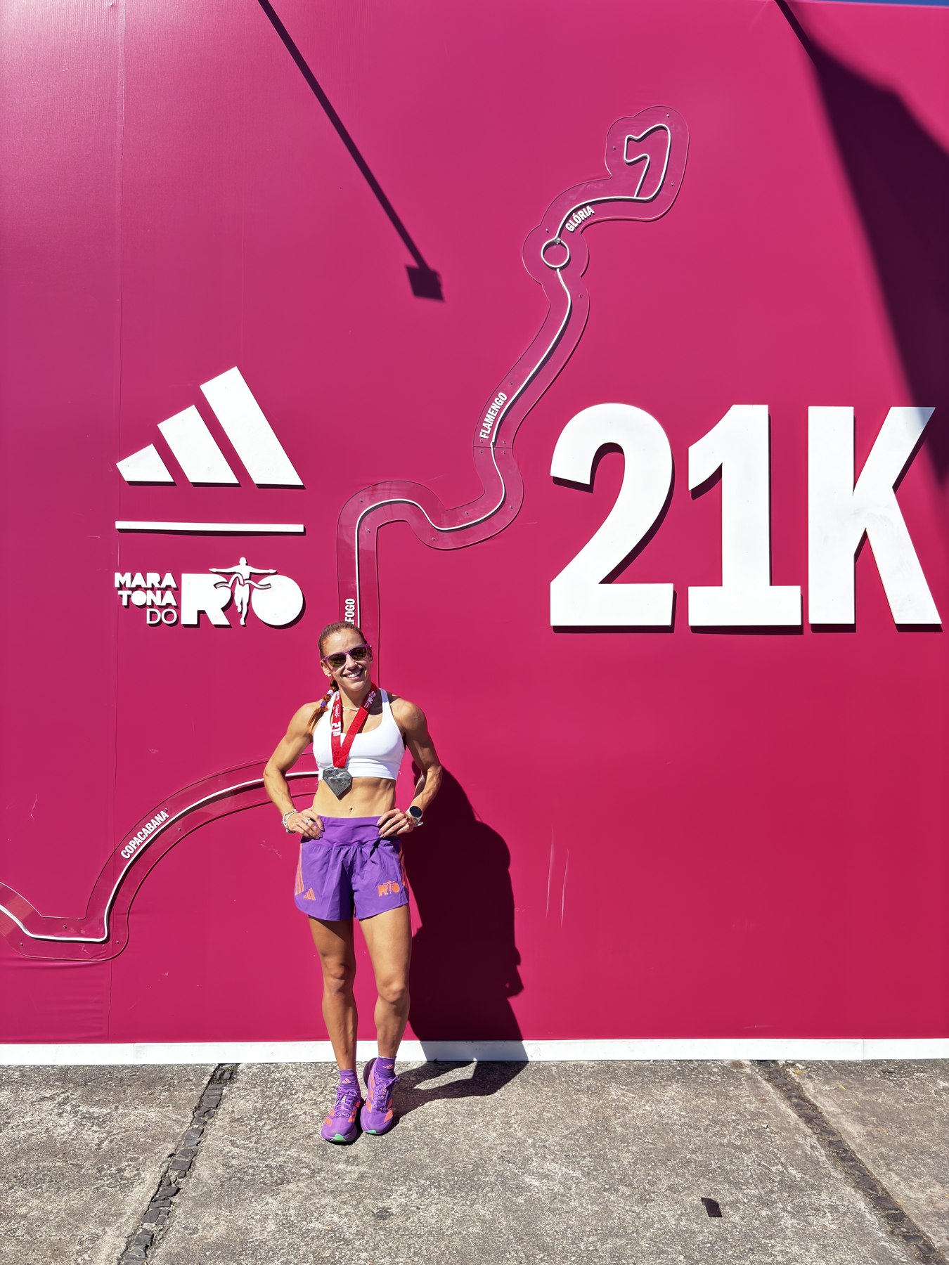 Ligia Nassif correndo a meia maratona